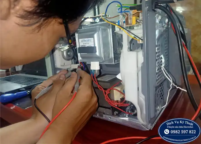 Sửa lò vi sóng Electrolux không chạy tại Hà Nội