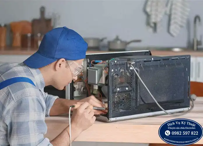 Sửa lò vi sóng Electrolux tại nhà